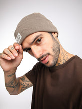 Cargar imagen en el visor de la galería, Gorra para Hombre DUNKELVOLK BEANIE ESSENTIAL BEANIE BEI DUNKELVOLK