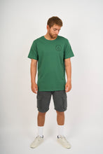 Cargar imagen en el visor de la galería, Polo para Hombre DUNKELVOLK SURF VINTAGE SHIELD VRD DUNKELVOLK