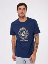 Cargar imagen en el visor de la galería, Polo para Hombre Dunkelvolk CLASSIC DUNK BEER LABEL MDIDG DUNKELVOLK