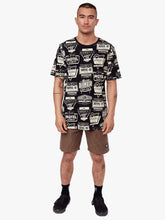 Cargar imagen en el visor de la galería, Polo para Hombre Dunkelvolk PREMIUM DUNK COLLAGE BLK DUNKELVOLK