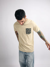 Cargar imagen en el visor de la galería, Polo para Hombre Dunkelvolk BASIC SIMPLE PRINTED POCKET TEE BEI DUNKELVOLK