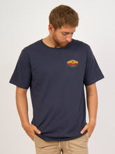 Cargar imagen en el visor de la galería, Polo para Hombre DUNKELVOLK SURF BOARD NVY DUNKELVOLK