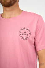 Cargar imagen en el visor de la galería, Polo para Hombre DUNKELVOLK SURF VINTAGE SHIELD ROS DUNKELVOLK
