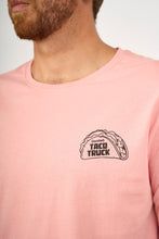 Cargar imagen en el visor de la galería, Polo para Hombre DUNKELVOLK URBAN TACO TRUCK MHW0 DUNKELVOLK