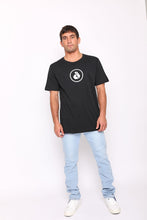 Cargar imagen en el visor de la galería, Polo para Hombre DUNKELVOLK LOGO CIRCLE LOGO BLK DUNKELVOLK