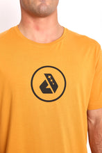 Cargar imagen en el visor de la galería, Polo para Hombre DUNKELVOLK LOGO CIRCLE LOGO GLD DUNKELVOLK