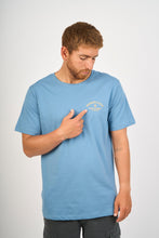 Cargar imagen en el visor de la galería, Polo para Hombre DUNKELVOLK SURF SCRIPT LOGO CPT DUNKELVOLK