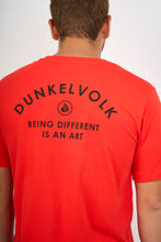 Cargar imagen en el visor de la galería, Polo para Hombre DUNKELVOLK SURF SCRIPT LOGO RED DUNKELVOLK