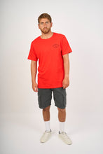 Cargar imagen en el visor de la galería, Polo para Hombre DUNKELVOLK SURF SCRIPT LOGO RED DUNKELVOLK
