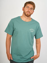 Cargar imagen en el visor de la galería, Polo para Hombre DUNKELVOLK SURF SCRIPT LOGO SPN