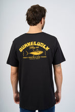 Cargar imagen en el visor de la galería, Polo para Hombre DUNKELVOLK SURF FISHING CLUB BLK