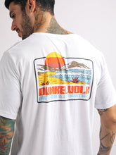 Cargar imagen en el visor de la galería, Polo para Hombre Dunkelvolk SURF ADVENTURE SOUL WHT DUNKELVOLK
