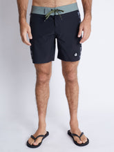 Cargar imagen en el visor de la galería, Ropa de Baño para Hombre Dunkelvolk BOARDSHORT OAHU 16" BLK