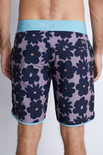 Cargar imagen en el visor de la galería, Ropa de Baño para Hombre Dunkelvolk BOARDSHORT FLOWER VICKY 16" BLKP