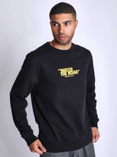 Cargar imagen en el visor de la galería, Polera para Hombre Dunkelvolk CREW NECK WATCH THE ROAD CREW FP BLK DUNKELVOLK