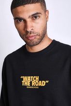Cargar imagen en el visor de la galería, Polera para Hombre Dunkelvolk CREW NECK WATCH THE ROAD CREW FP BLK DUNKELVOLK