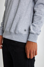Cargar imagen en el visor de la galería, Polera para Hombre Dunkelvolk CREW NECK SIMPLE FLEECE SGRH DUNKELVOLK