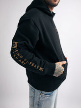 Cargar imagen en el visor de la galería, Polera para Hombre Dunkelvolk HOODIE DNA PRINT BLK DUNKELVOLK