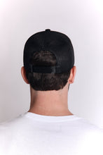 Cargar imagen en el visor de la galería, Gorra para Hombre Dunkelvolk TRUCKER DUNK CIRCLE ARM