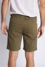 Cargar imagen en el visor de la galería, Short para Hombre Dunkelvolk DRILL CHINO SHORT GREE