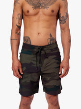 Cargar imagen en el visor de la galería, Short para Hombre Dunkelvolk AMPHIBIAN TRAVELLER 18" CAMO