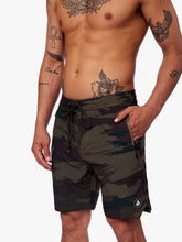 Cargar imagen en el visor de la galería, Short para Hombre Dunkelvolk AMPHIBIAN TRAVELLER 18" CAMO