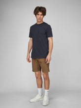 Cargar imagen en el visor de la galería, Short para Hombre DUNKELVOLK CLASSIC CHINO KHA DUNKELVOLK