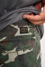 Cargar imagen en el visor de la galería, Short para Hombre DUNKELVOLK CARGO KON TIKI CAM DUNKELVOLK