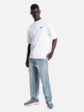 Cargar imagen en el visor de la galería, Polo para Hombre Dunkelvolk OVERSIZE LOGO DSTW PUFF LOGO WHT DUNKELVOLK