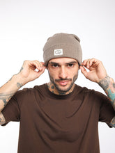 Cargar imagen en el visor de la galería, Gorra para Hombre DUNKELVOLK BEANIE ESSENTIAL BEANIE BEI
