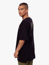 Cargar imagen en el visor de la galería, Polo para Hombre Dunkelvolk OVERSIZE NY CITY NGR DUNKELVOLK
