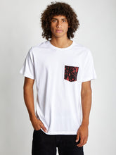 Cargar imagen en el visor de la galería, Polo para Hombre Dunkelvolk POCKET SIMPLE PRINTED POCKET TEE BLA
