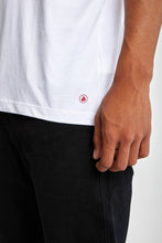 Cargar imagen en el visor de la galería, Polo para Hombre Dunkelvolk POCKET SIMPLE PRINTED POCKET TEE BLA
