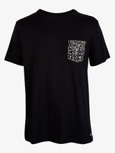 Cargar imagen en el visor de la galería, Polo para Hombre Dunkelvolk CLASSIC SIMPLE PRINTED POCKET TEE BLK DUNKELVOLK
