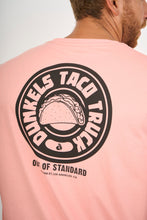 Cargar imagen en el visor de la galería, Polo para Hombre DUNKELVOLK URBAN TACO TRUCK MHW0 DUNKELVOLK
