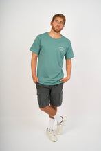 Cargar imagen en el visor de la galería, Polo para Hombre DUNKELVOLK SURF SCRIPT LOGO SPN DUNKELVOLK
