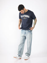 Cargar imagen en el visor de la galería, Polo para Hombre Dunkelvolk URBAN CALI TEE NVY DUNKELVOLK
