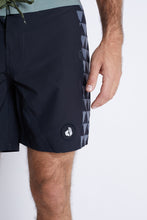 Cargar imagen en el visor de la galería, Ropa de Baño para Hombre Dunkelvolk BOARDSHORT OAHU 16&quot; BLK
