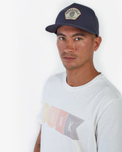 Cargar imagen en el visor de la galería, Gorra para Hombre Dunkelvolk CAP OAXACA MBLU DUNKELVOLK
