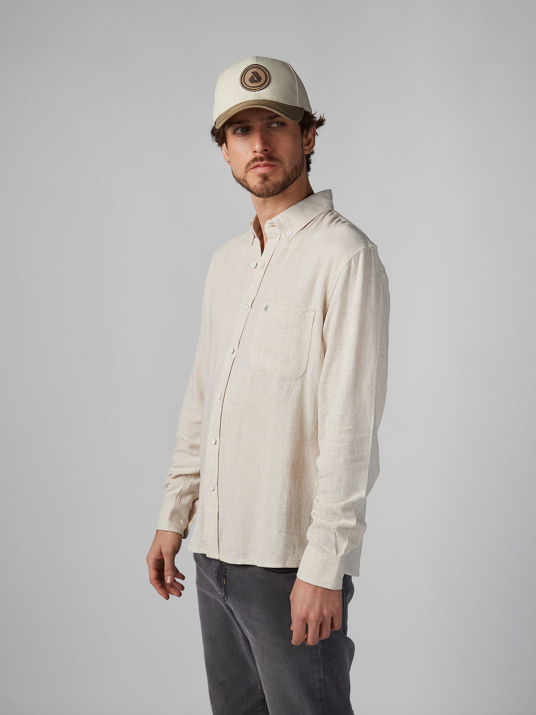 Camisa para Hombre DUNKELVOLK LINEN BLESSED KHA