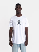 Cargar imagen en el visor de la galería, Polo para Hombre Dunkelvolk LOGO CIRCLE LOGO WHT DUNKELVOLK
