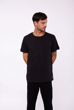 Cargar imagen en el visor de la galería, Polo para Hombre Dunkelvolk CLASSIC SIMPLE TEE BLK
